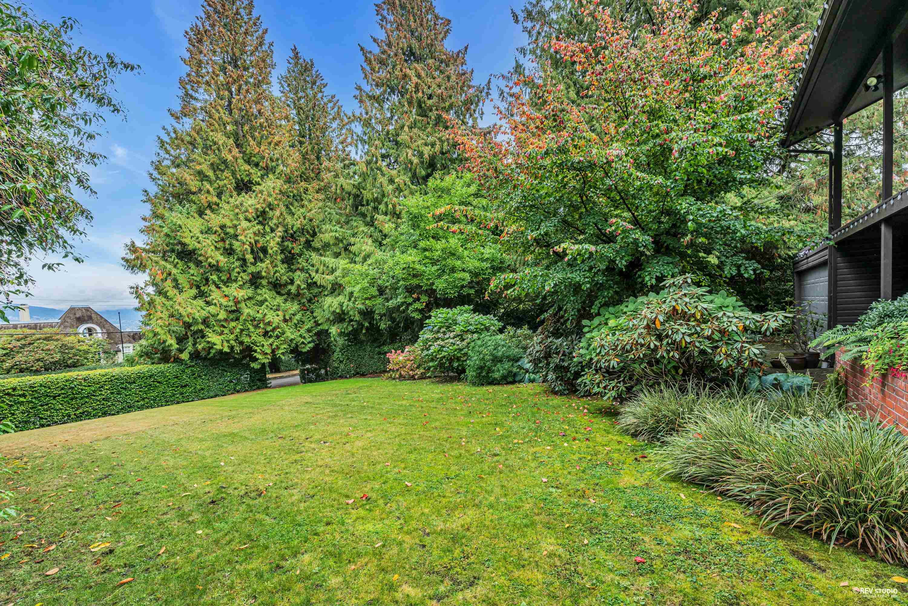4756 DRUMMOND DRIVE