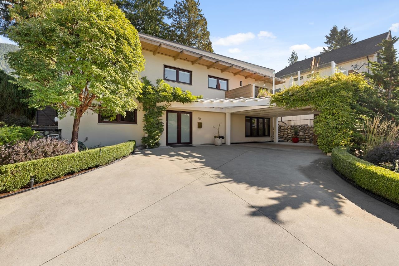 728 WINONA AVENUE