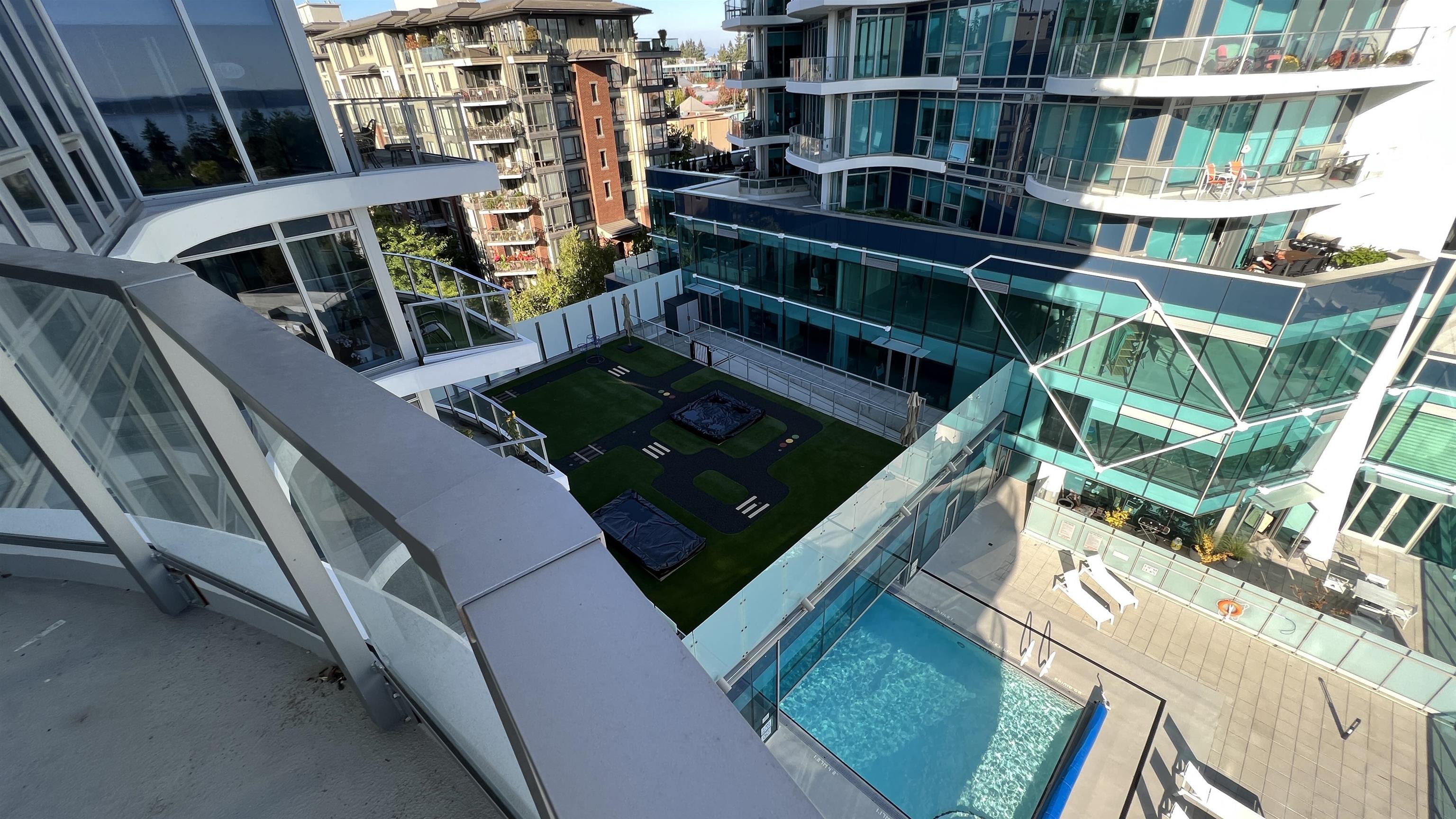 806 1500 MARTIN STREET, #806