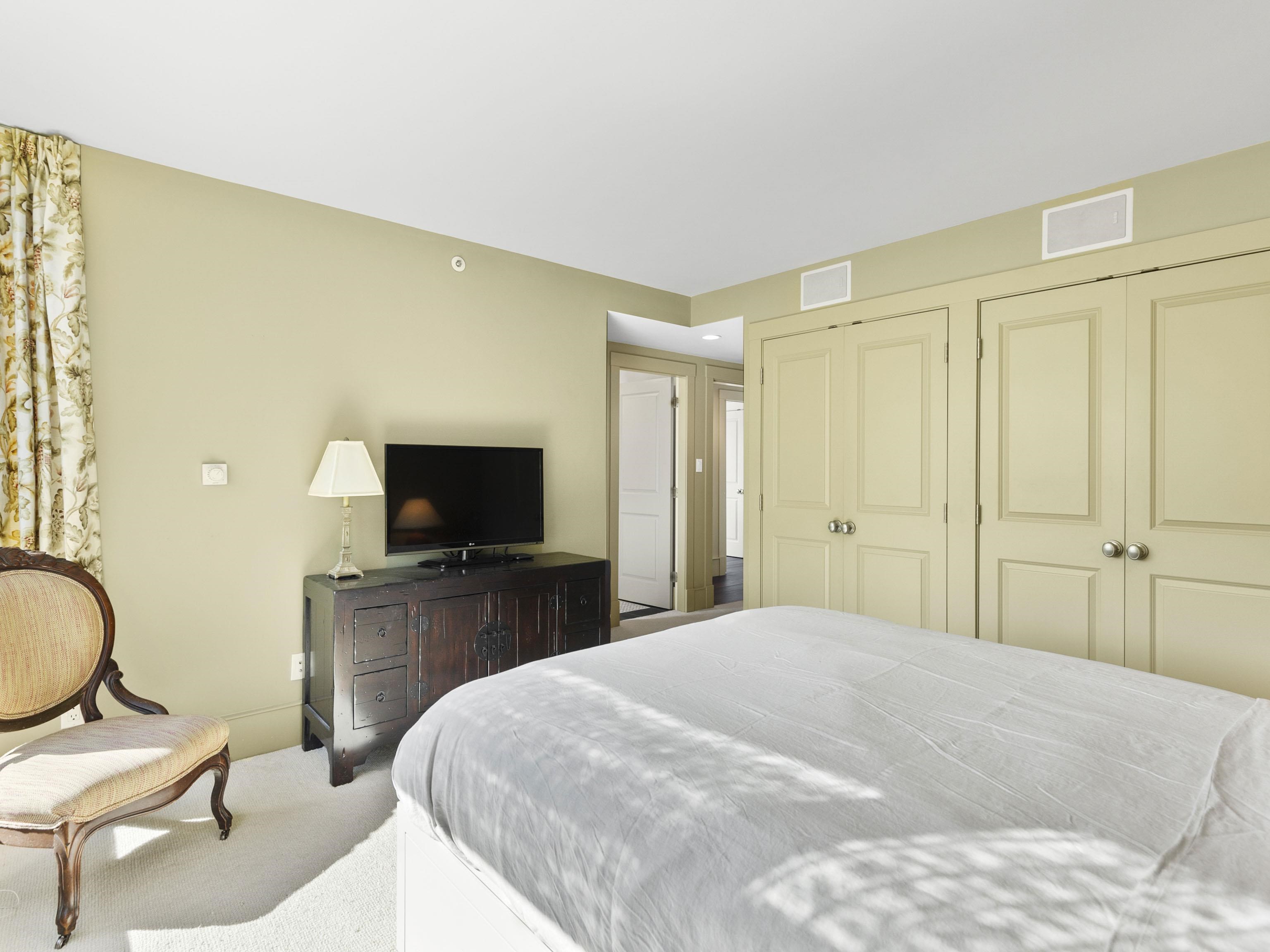 501 1550 W 15TH AVENUE, #501