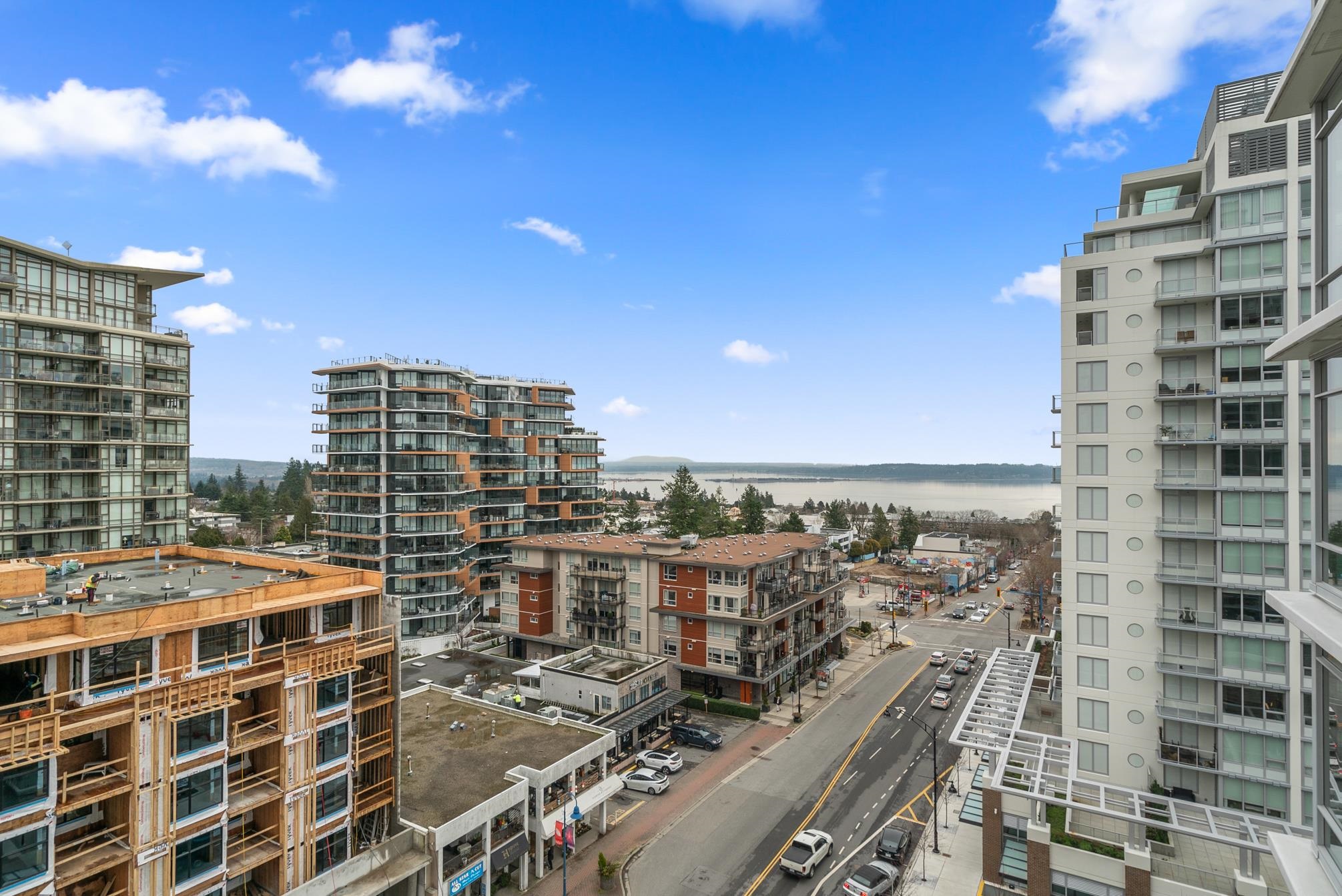 907 1473 JOHNSTON ROAD, #907
