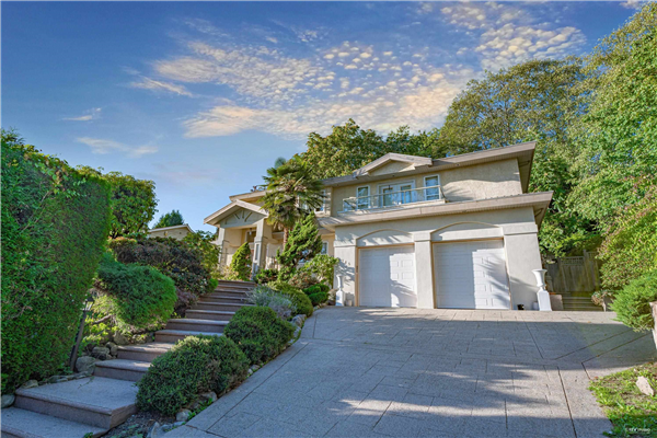 1145 MATHERS AVENUE, West Vancouver