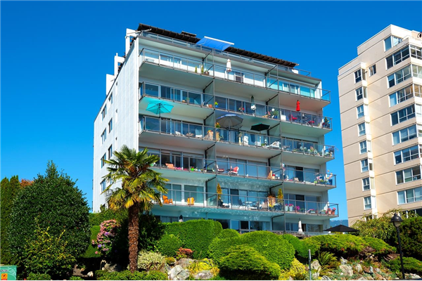 2 1845 BELLEVUE AVENUE, West Vancouver