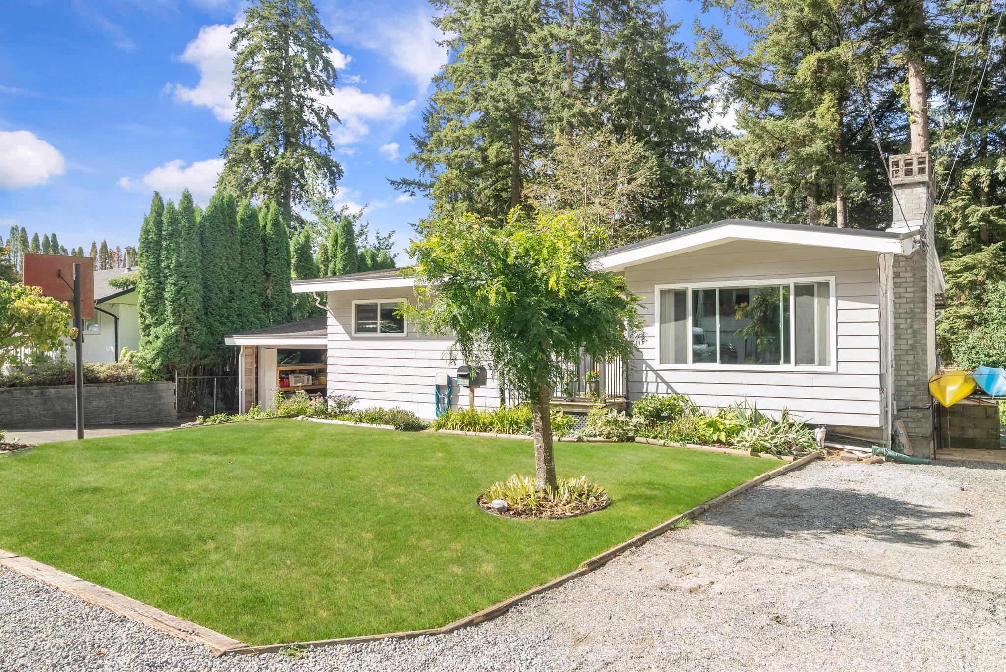 3251 BEVERLEY CRESCENT