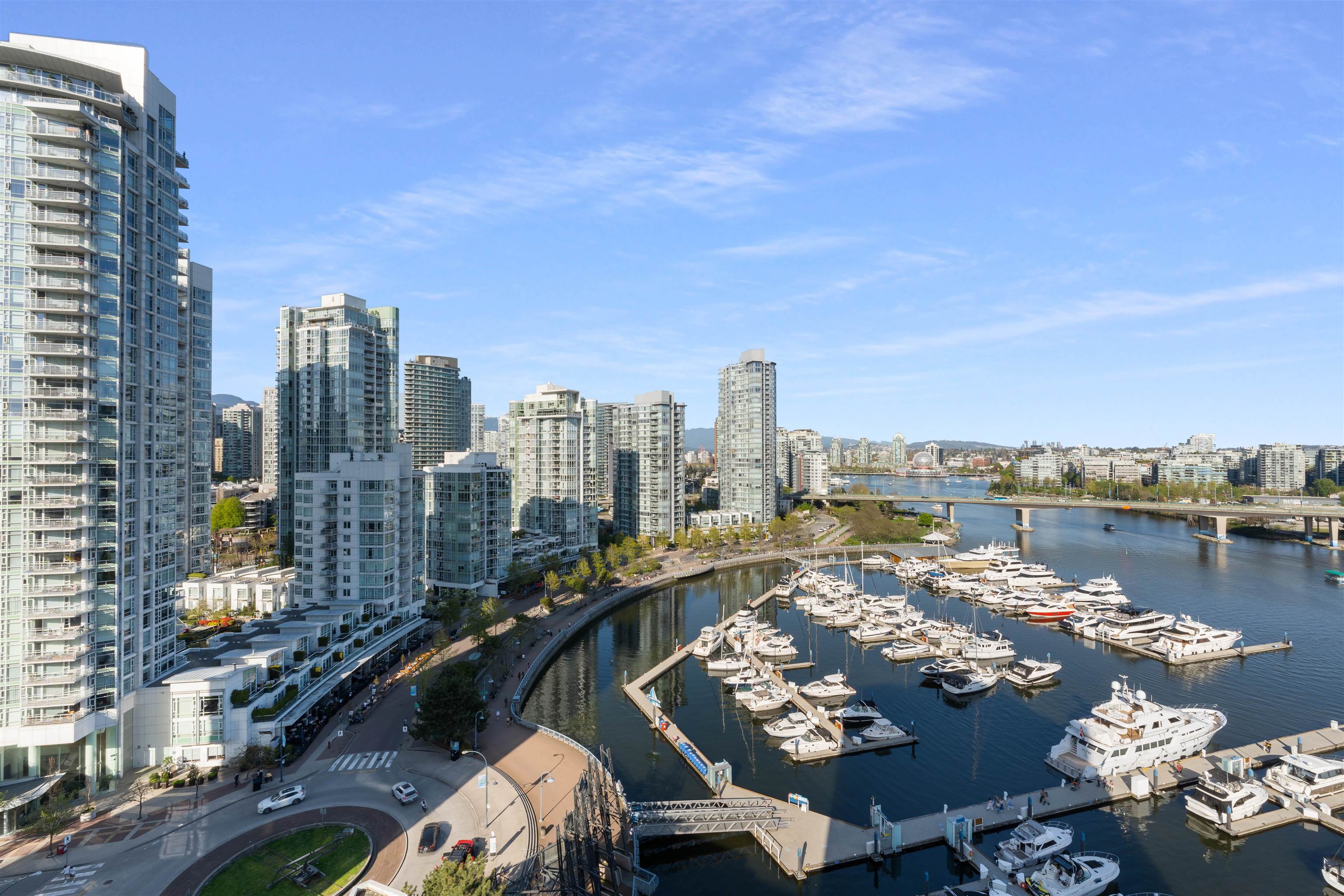 1906 1228 MARINASIDE CRESCENT, #1906