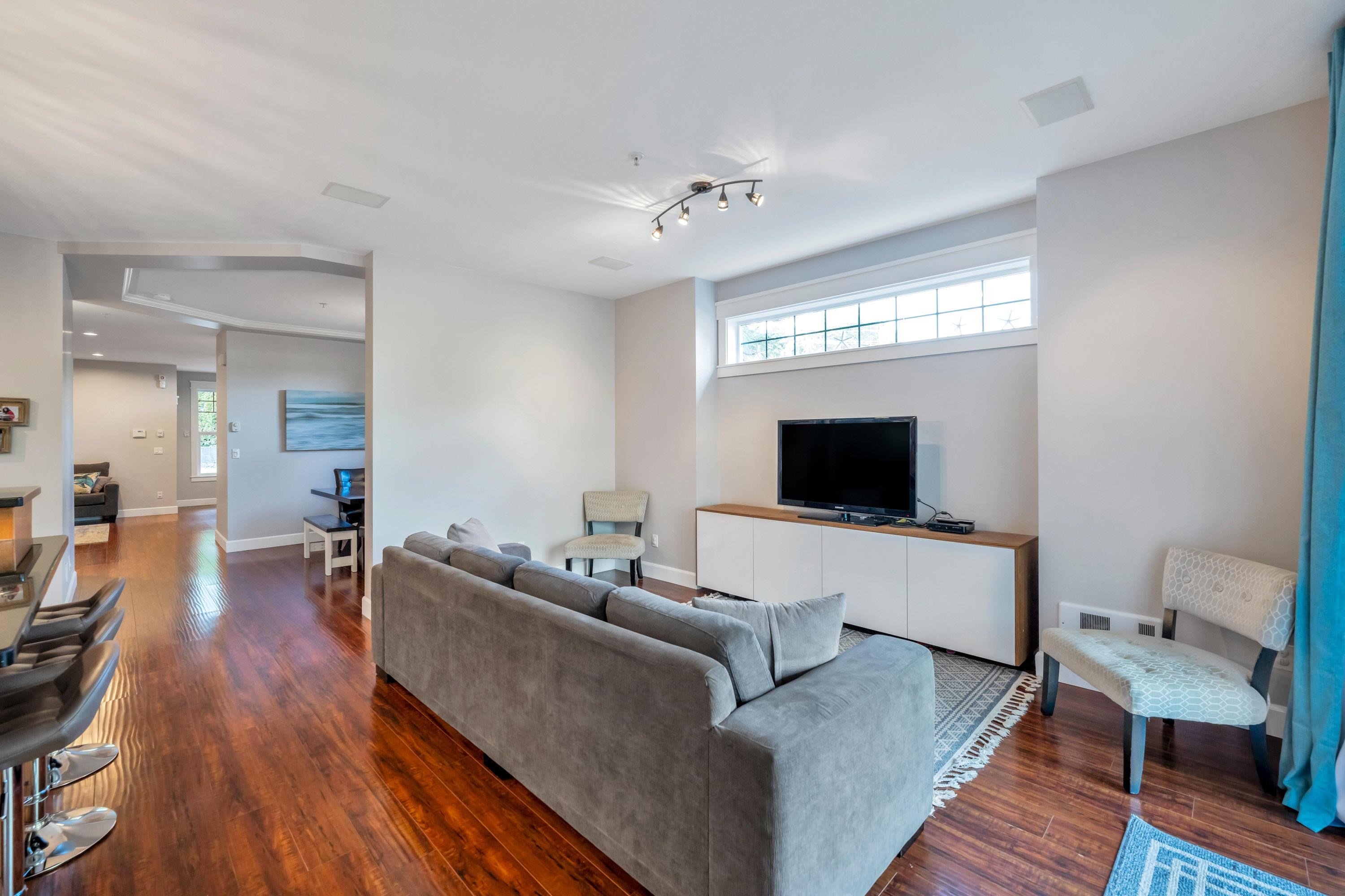 1598 PARKER PLACE