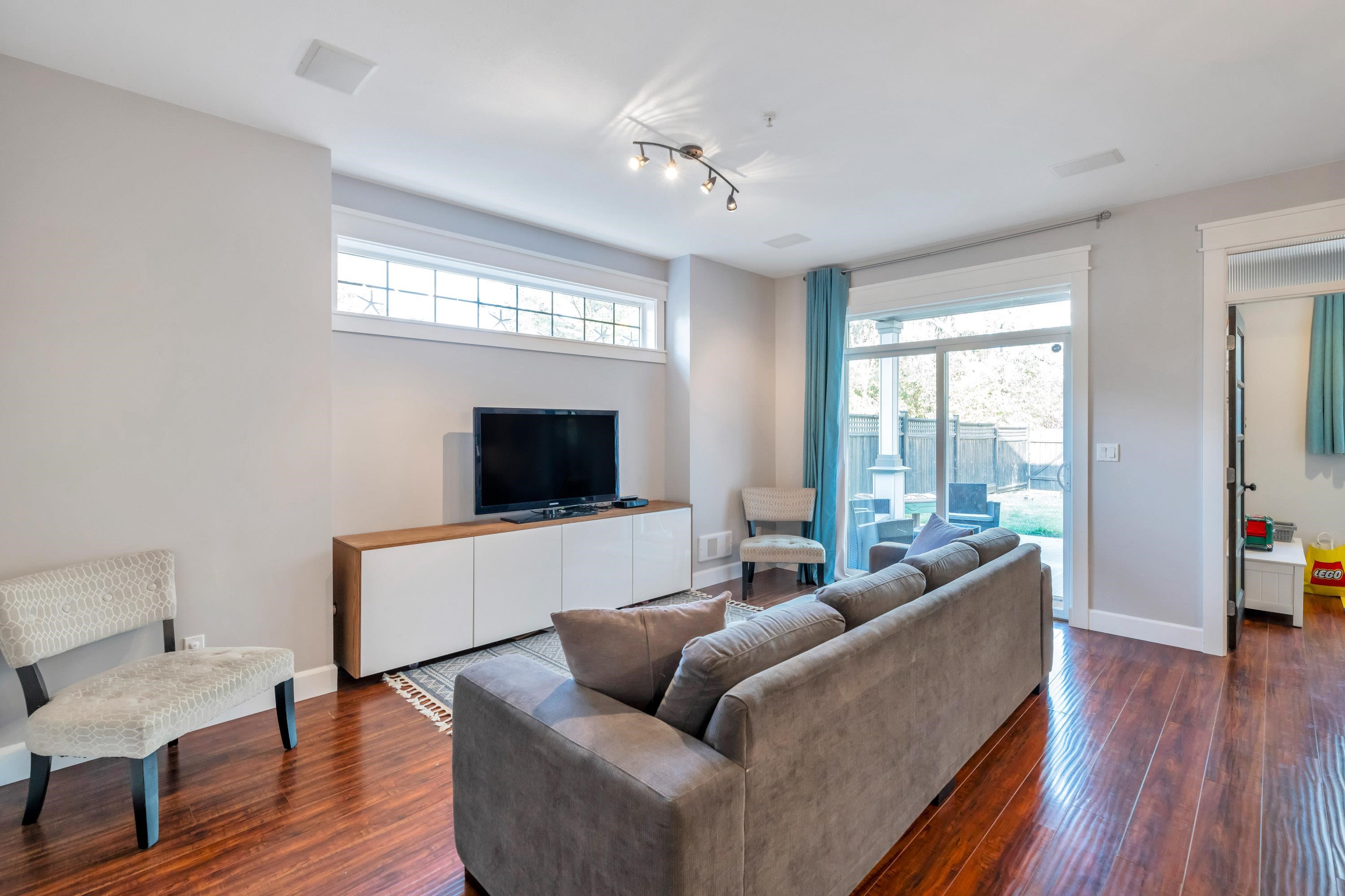 1598 PARKER PLACE
