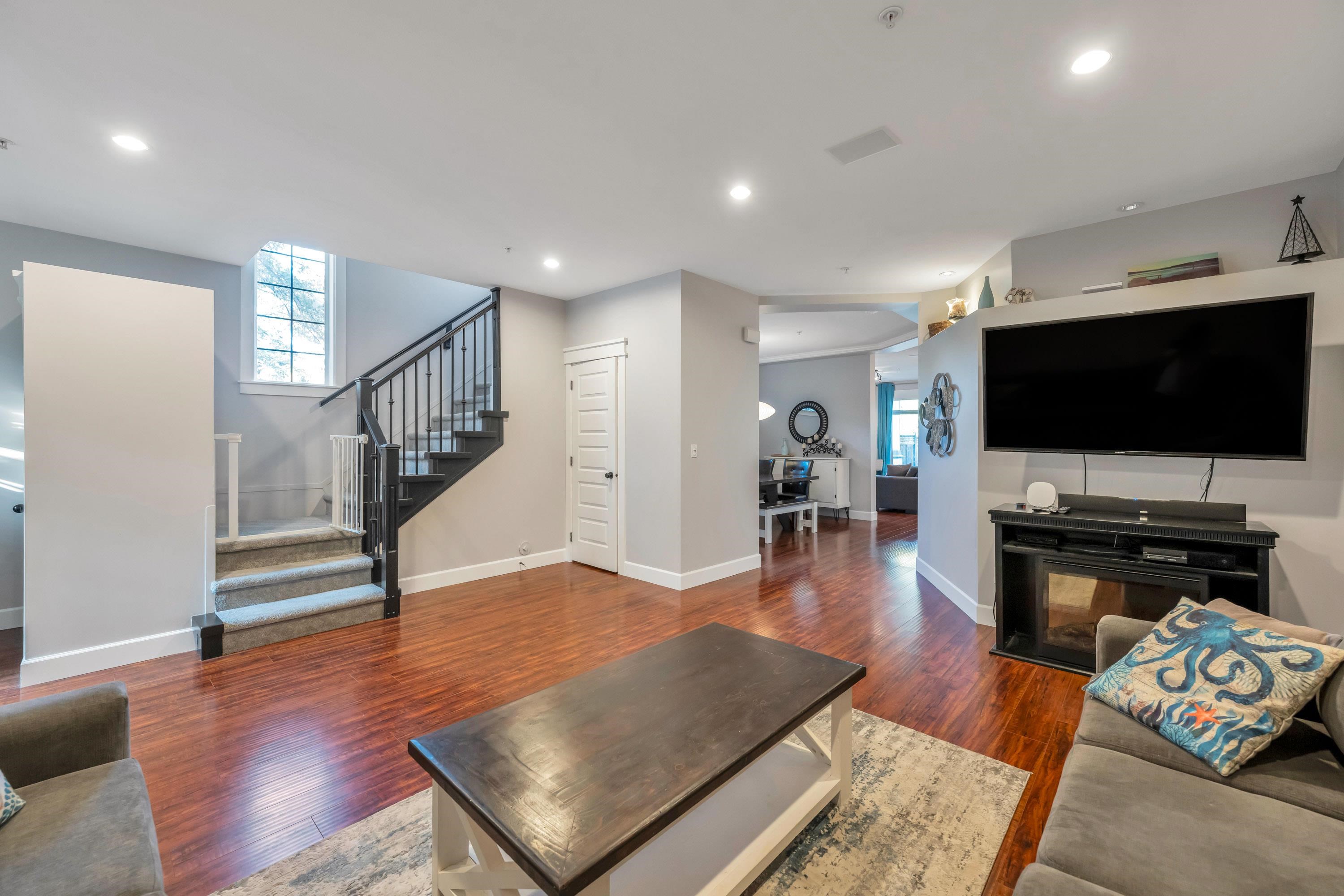 1598 PARKER PLACE