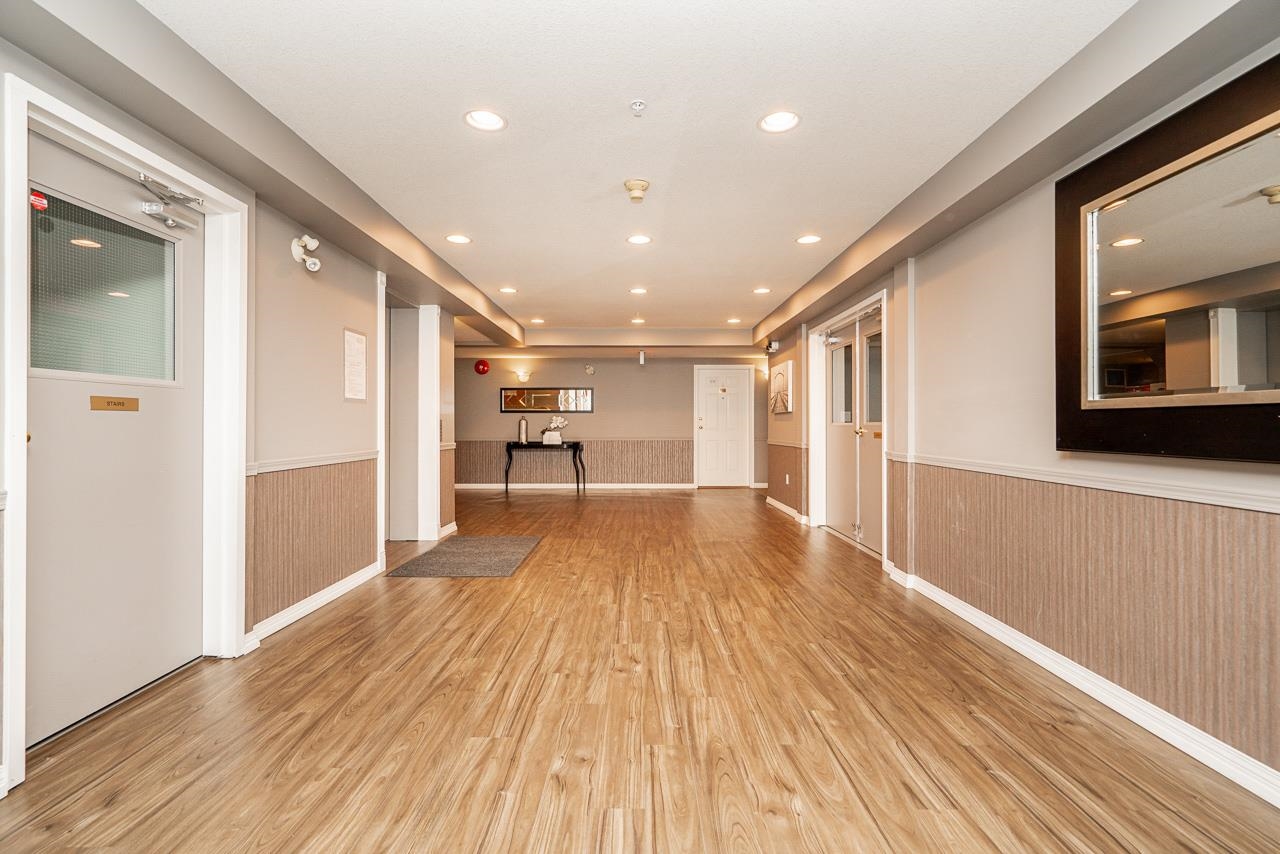 102 1280 MERKLIN STREET, #102