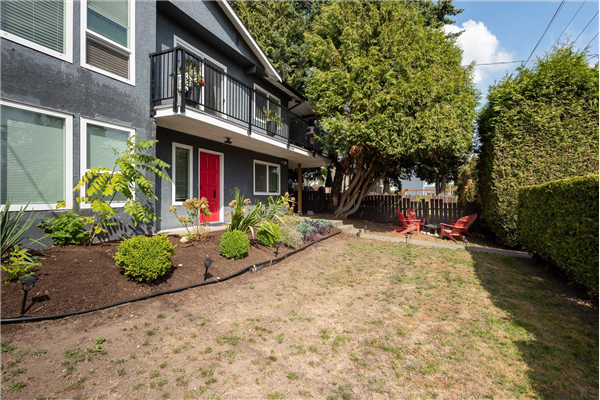 1333 EIGHTH AVENUE, New Westminster