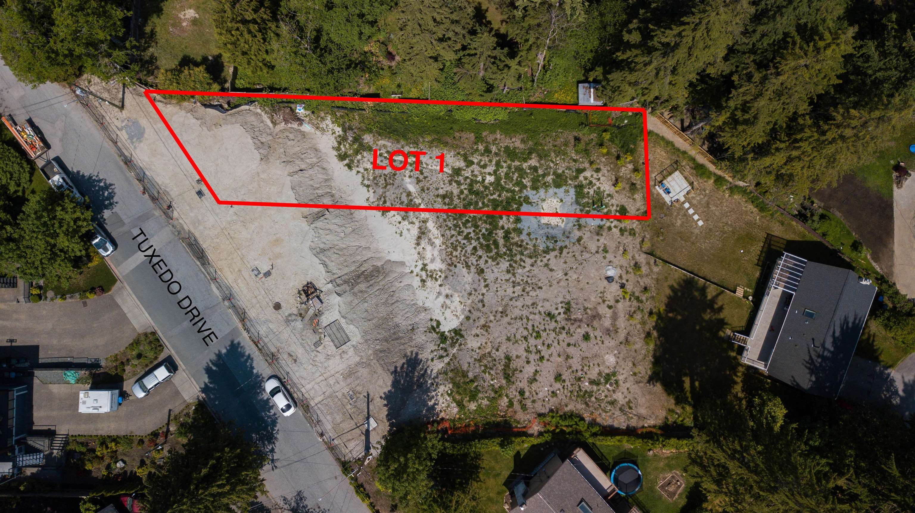 1180 TUXEDO DRIVE