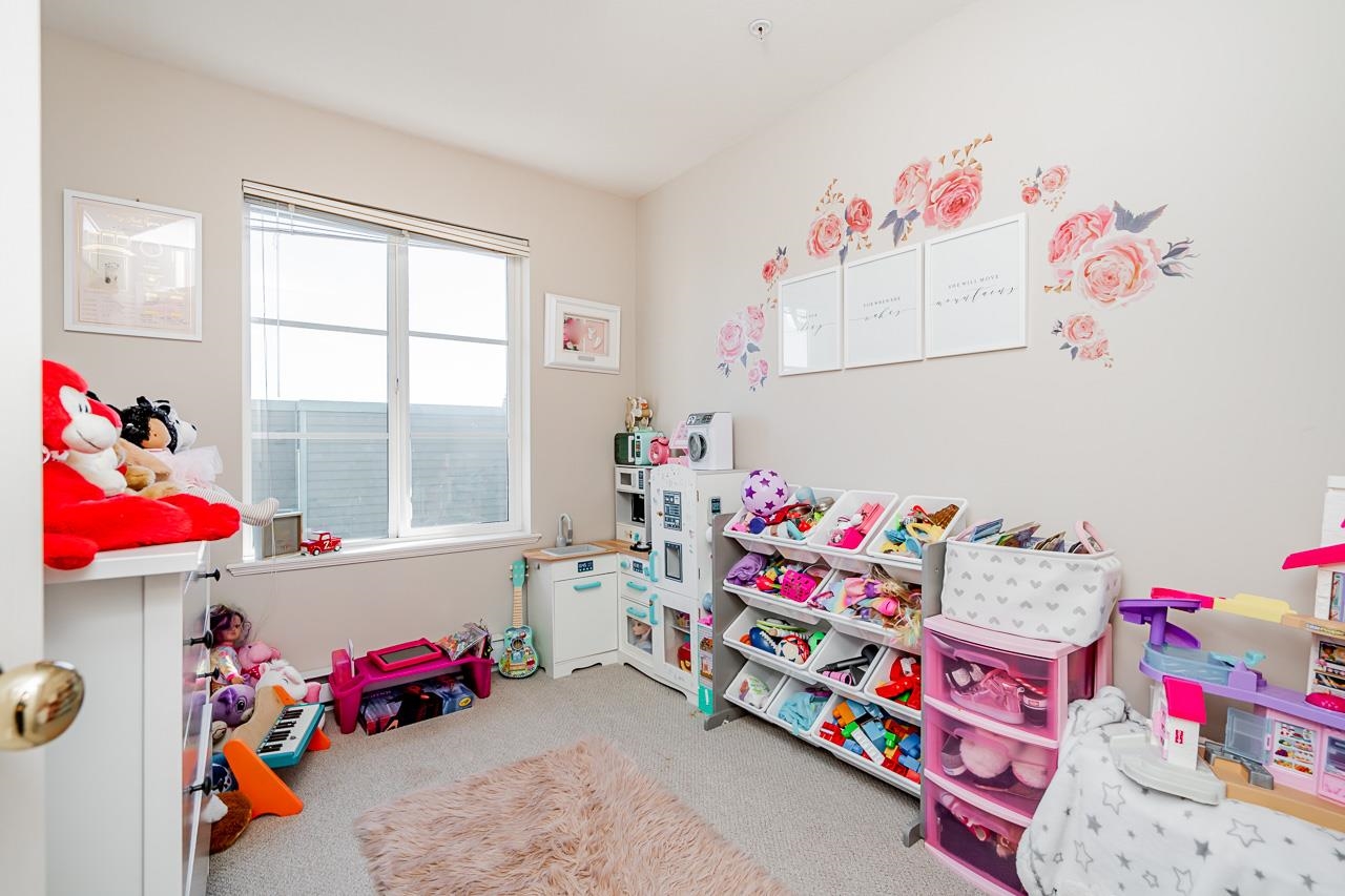 307 1280 MERKLIN STREET, #307