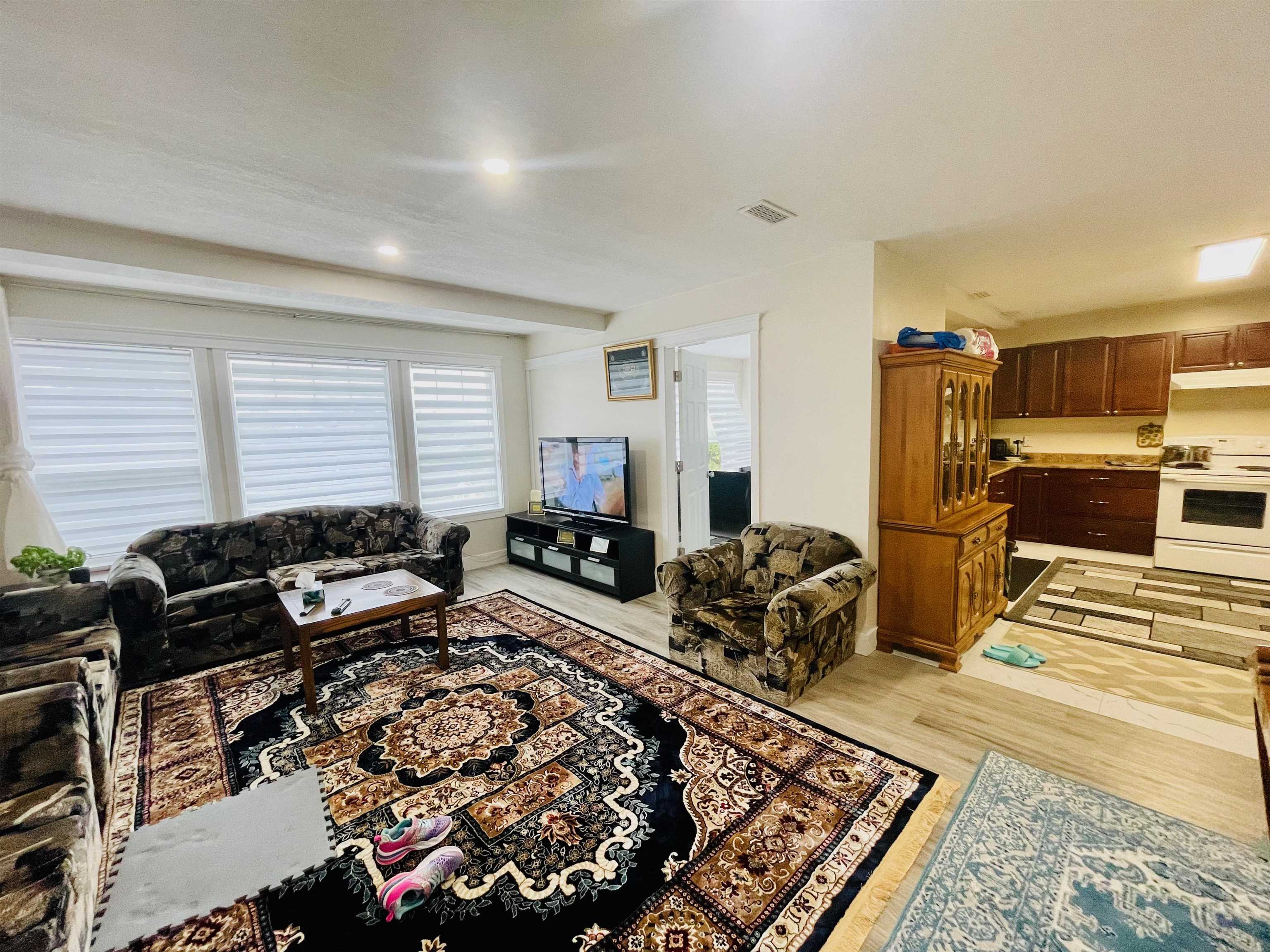 8190 SHEAVES ROAD