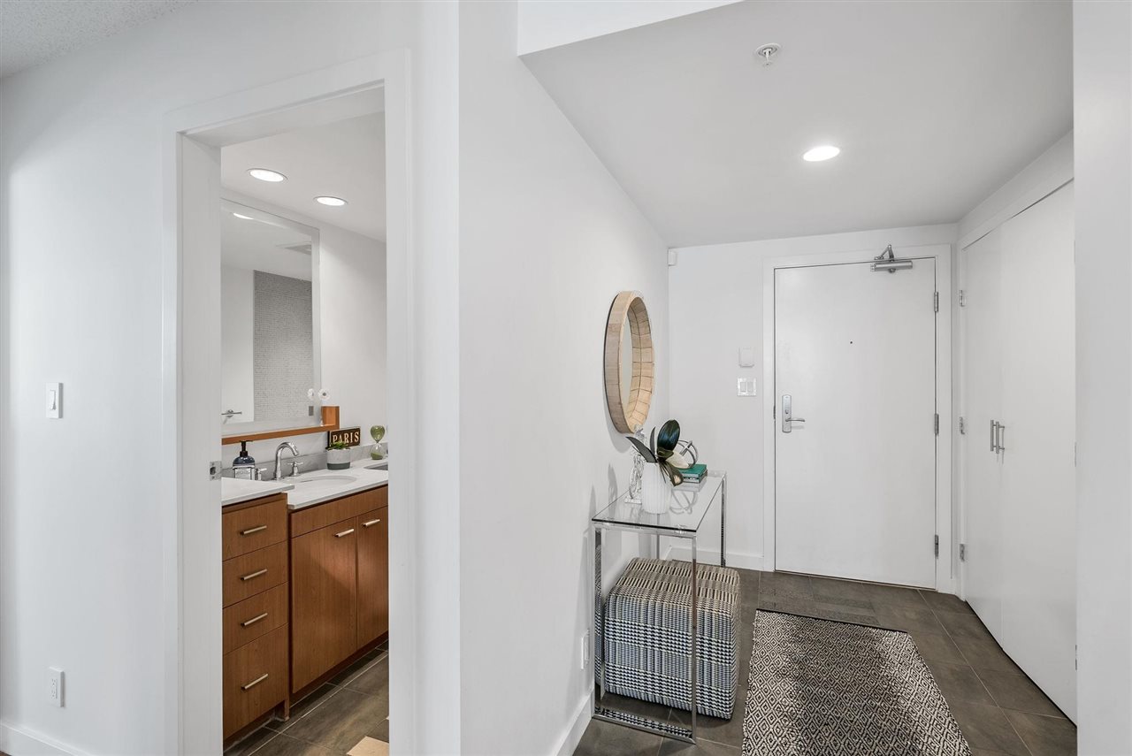 1602 583 BEACH CRESCENT, #1602