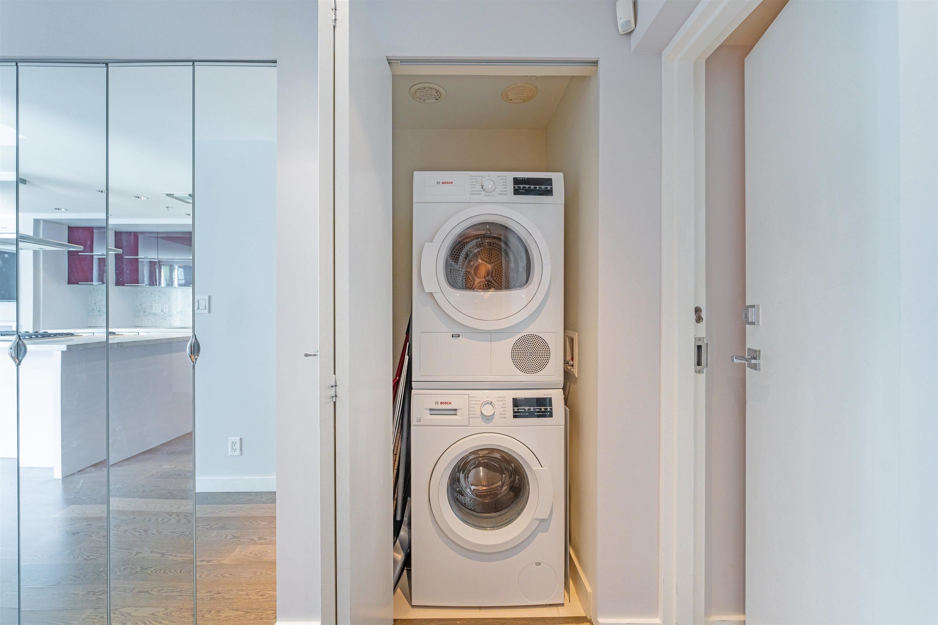 506 8 SMITHE MEWS, #506