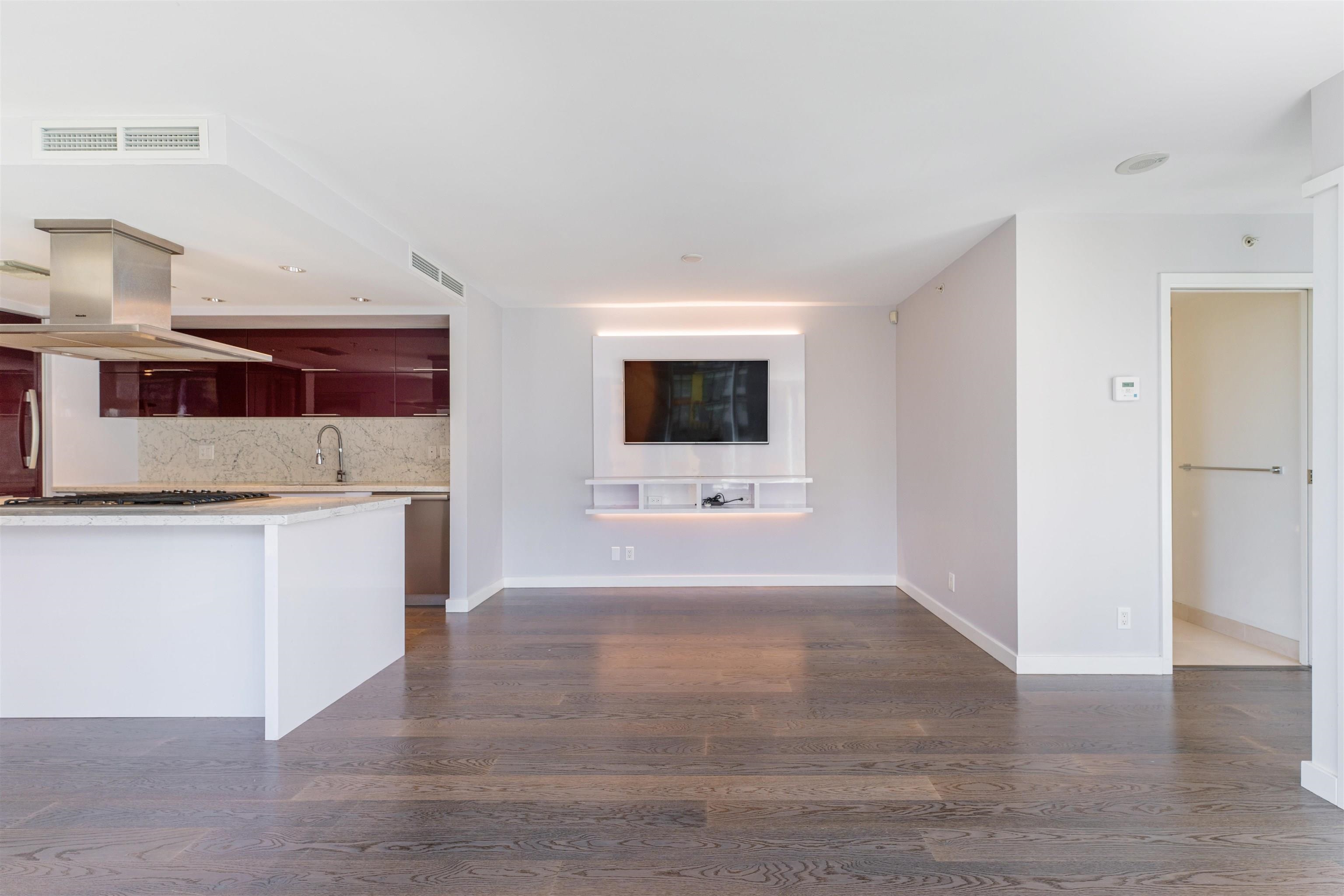 506 8 SMITHE MEWS, #506