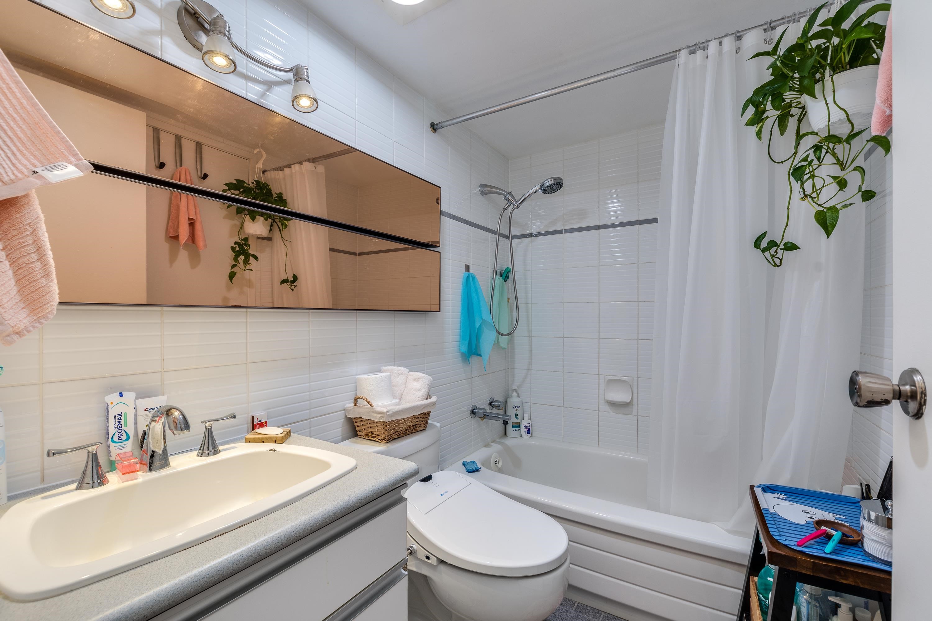 403 1455 ROBSON STREET, #403