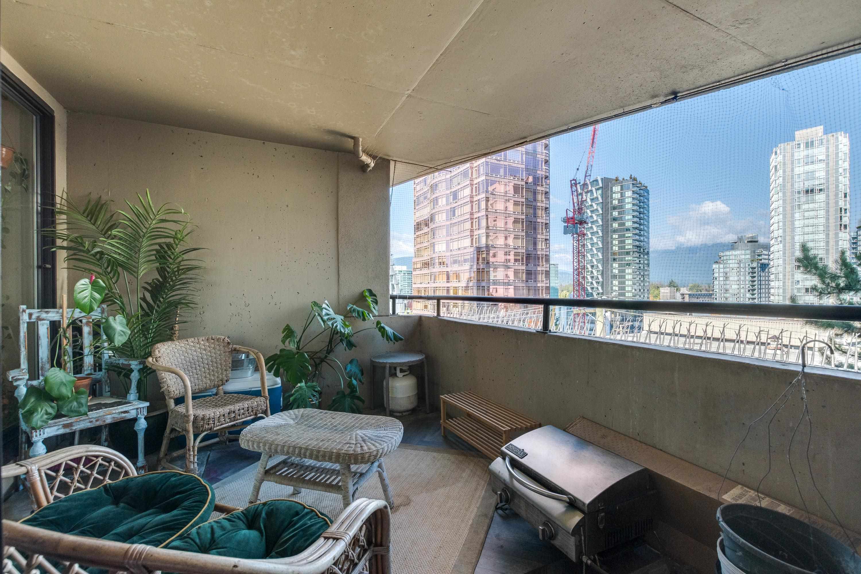 403 1455 ROBSON STREET, #403
