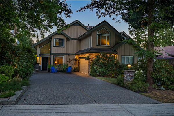 3327 PLATEAU BOULEVARD, Coquitlam