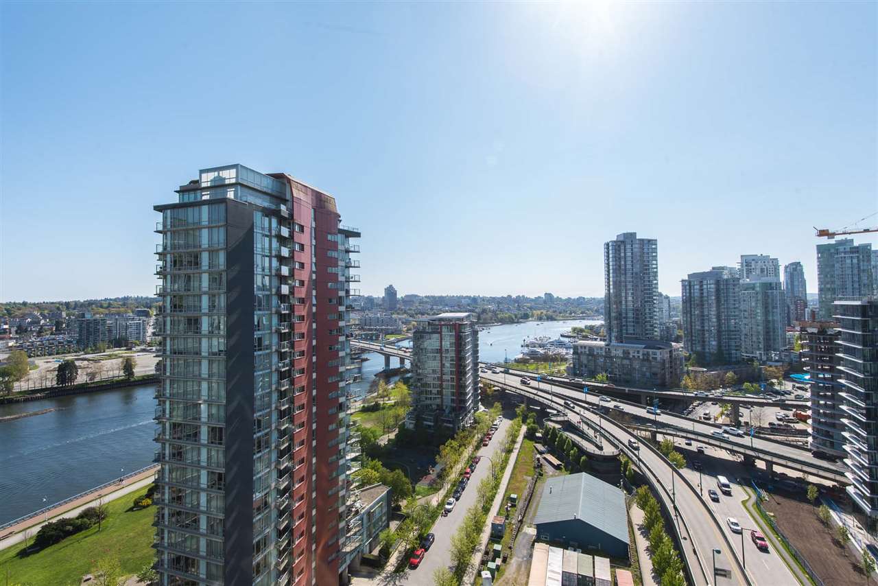 2206 33 SMITHE STREET, #2206