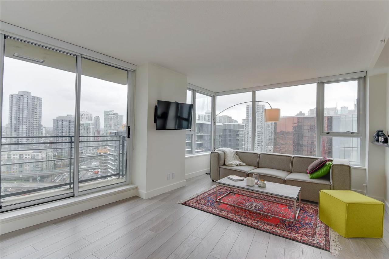 2206 33 SMITHE STREET, #2206