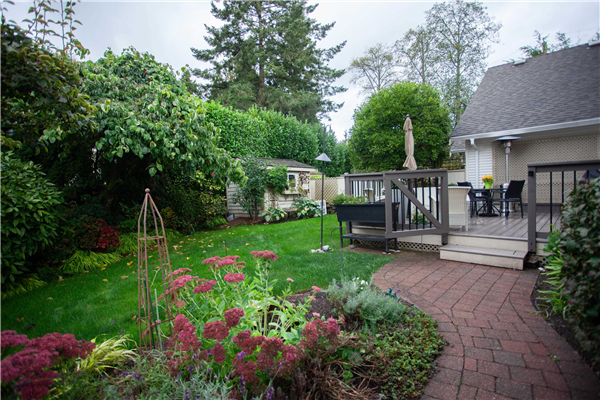 15718 20 AVENUE, Surrey