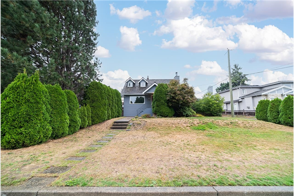 4313 VICTORY STREET, Burnaby
