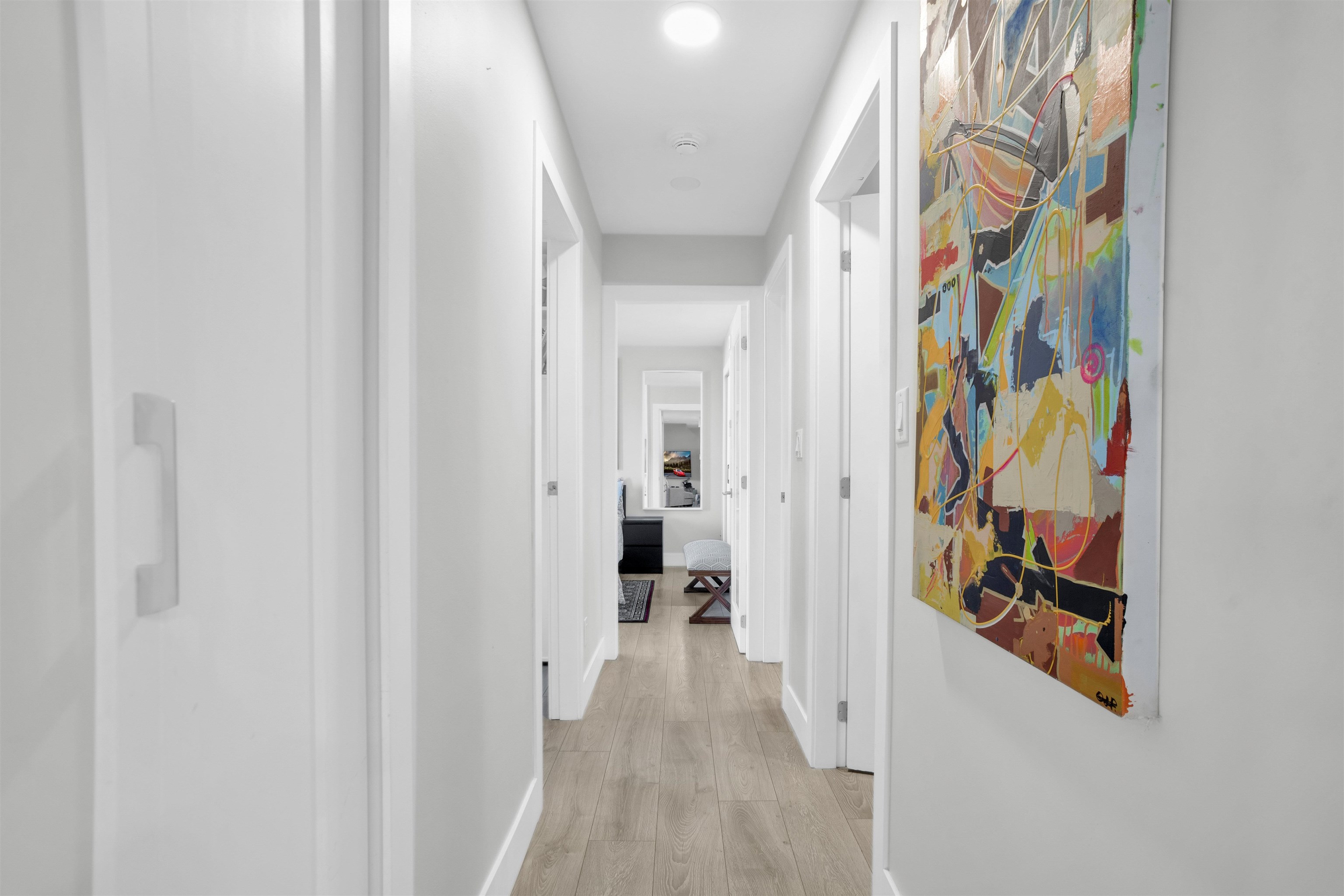 8 15989 MARINE DRIVE, #8