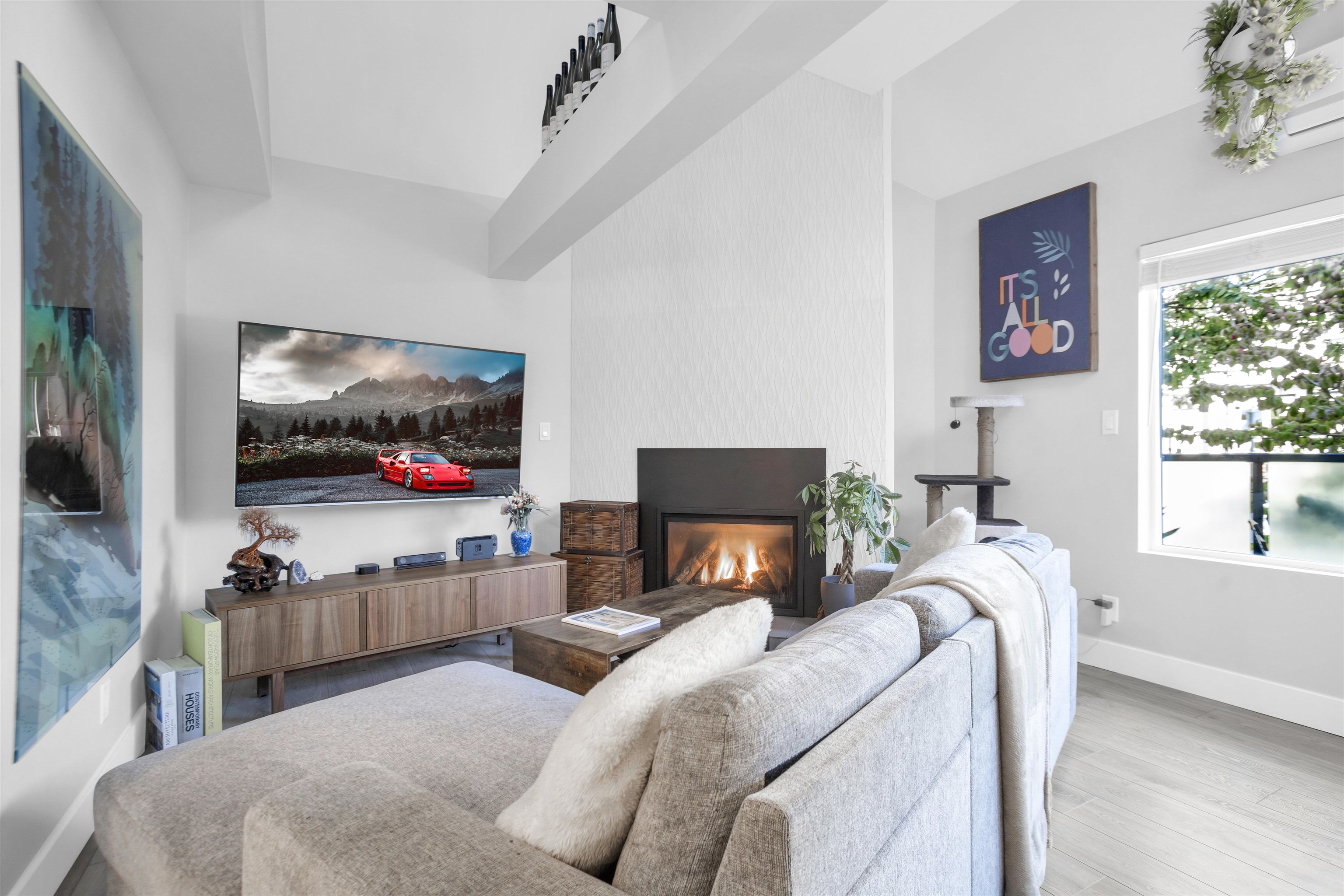 8 15989 MARINE DRIVE, #8