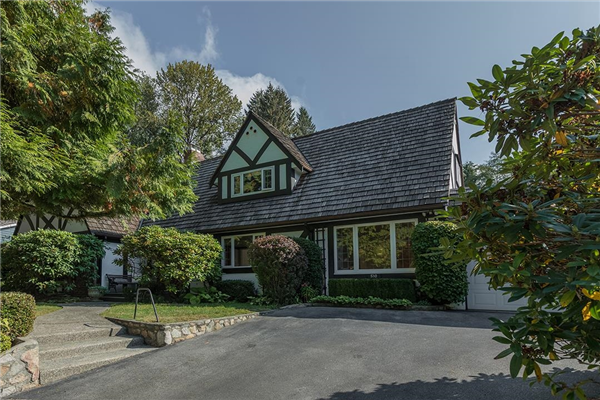 510 EVERGREEN PLACE, North Vancouver