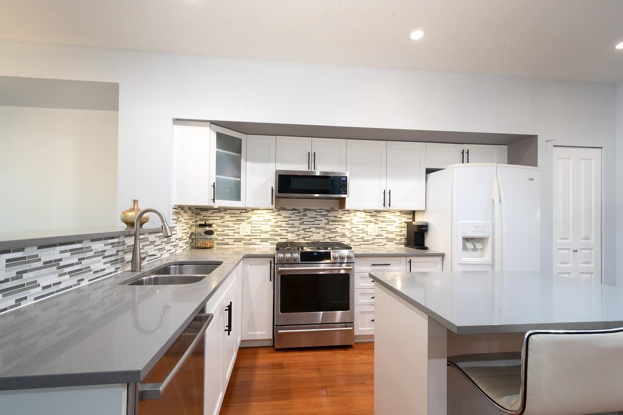 128 2000 PANORAMA DRIVE, #128