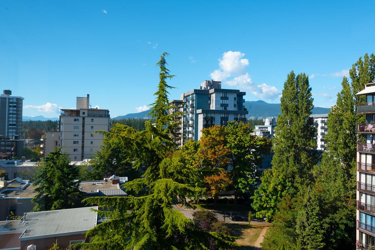 902 1860 ROBSON STREET, #902