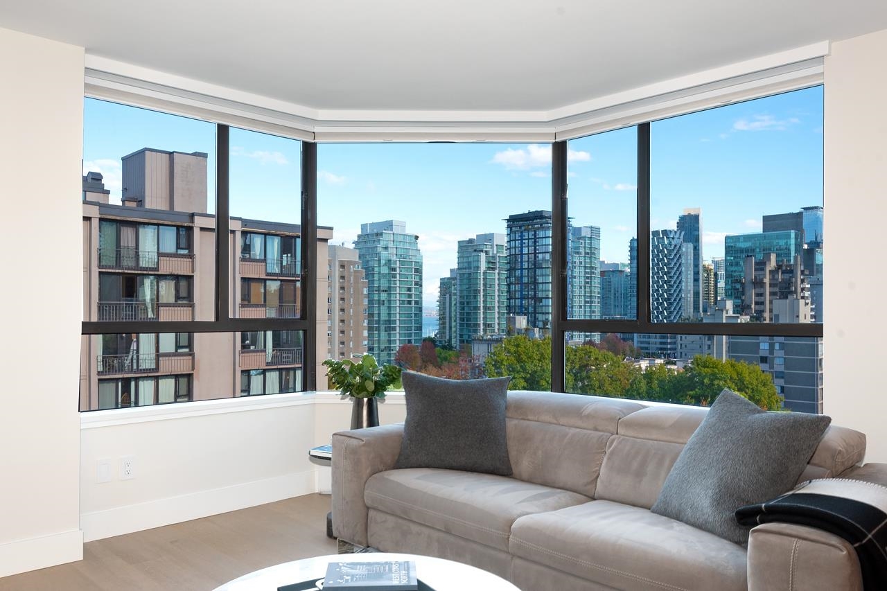 902 1860 ROBSON STREET, #902