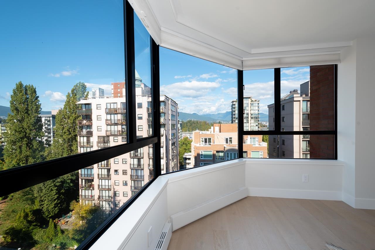 902 1860 ROBSON STREET, #902