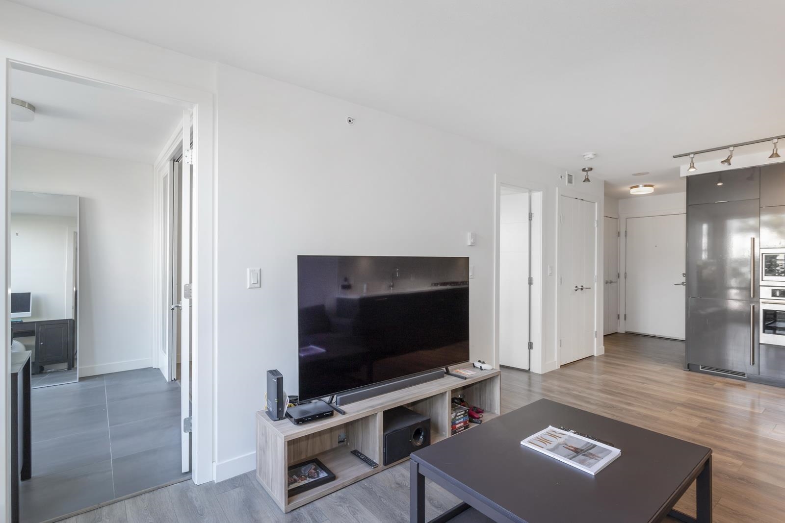 209 238 W BROADWAY, #209