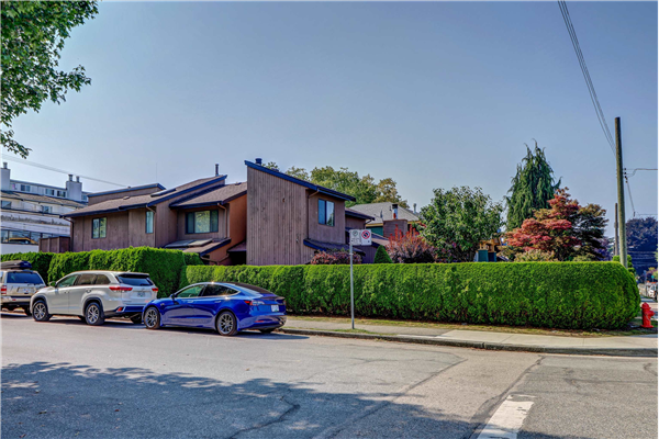 2425 BAYSWATER STREET, Vancouver
