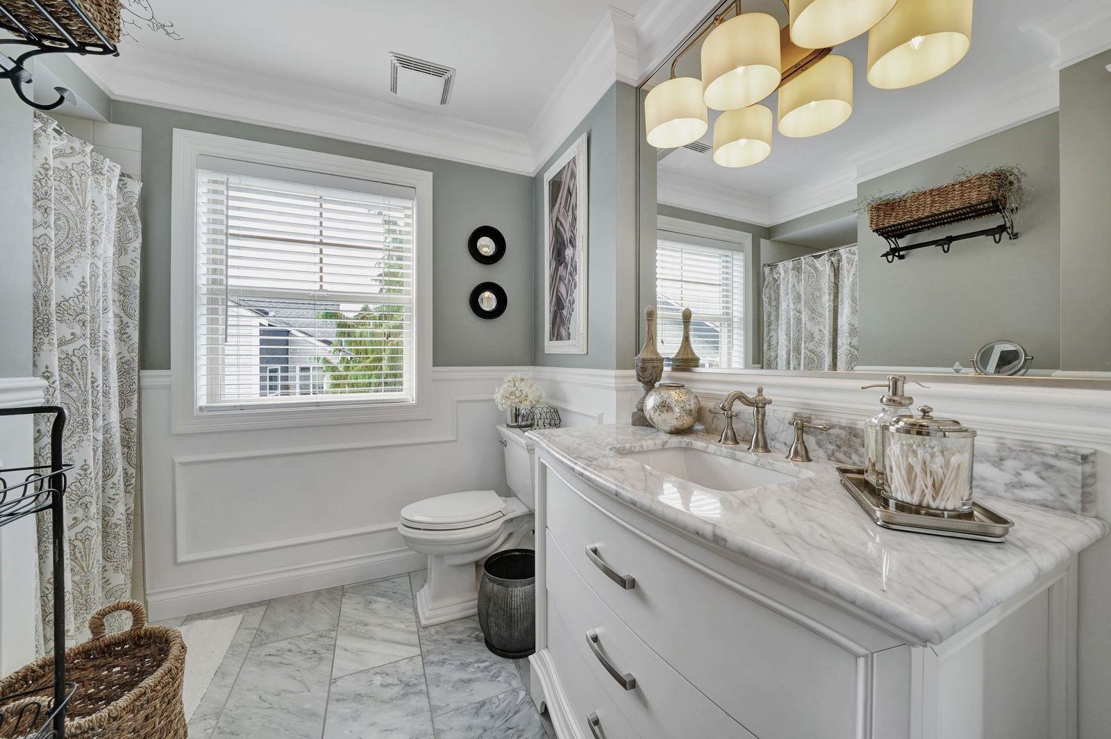 4 15151 BUENA VISTA AVENUE, #4