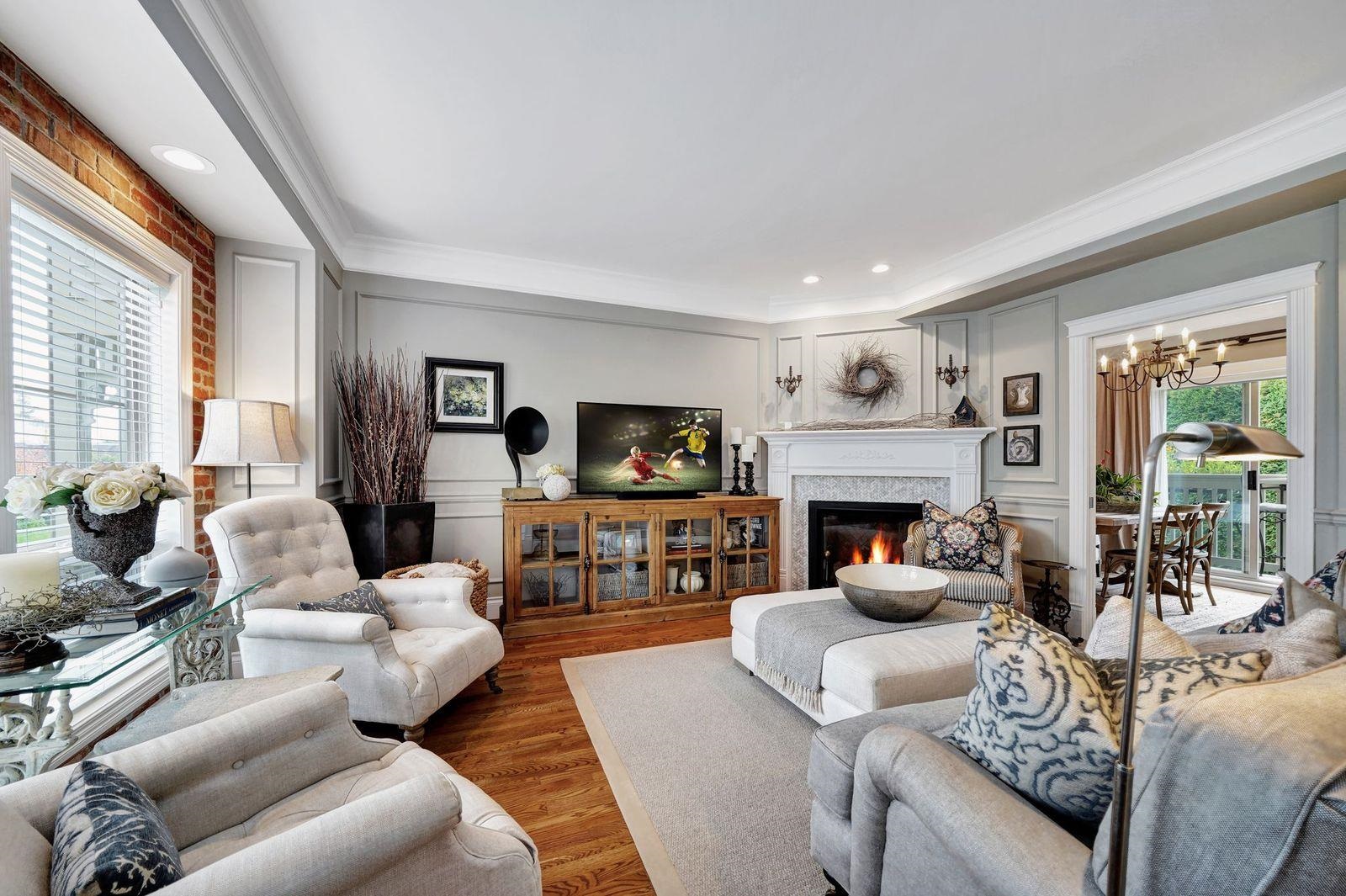 4 15151 BUENA VISTA AVENUE, #4