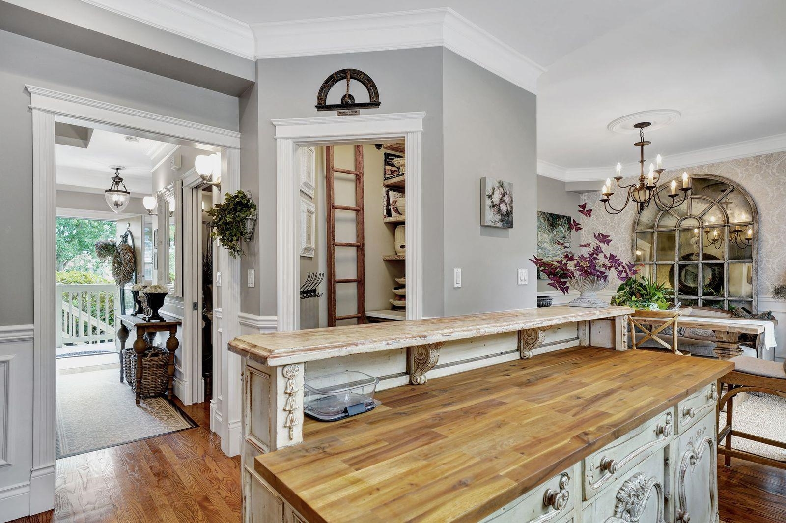 4 15151 BUENA VISTA AVENUE, #4