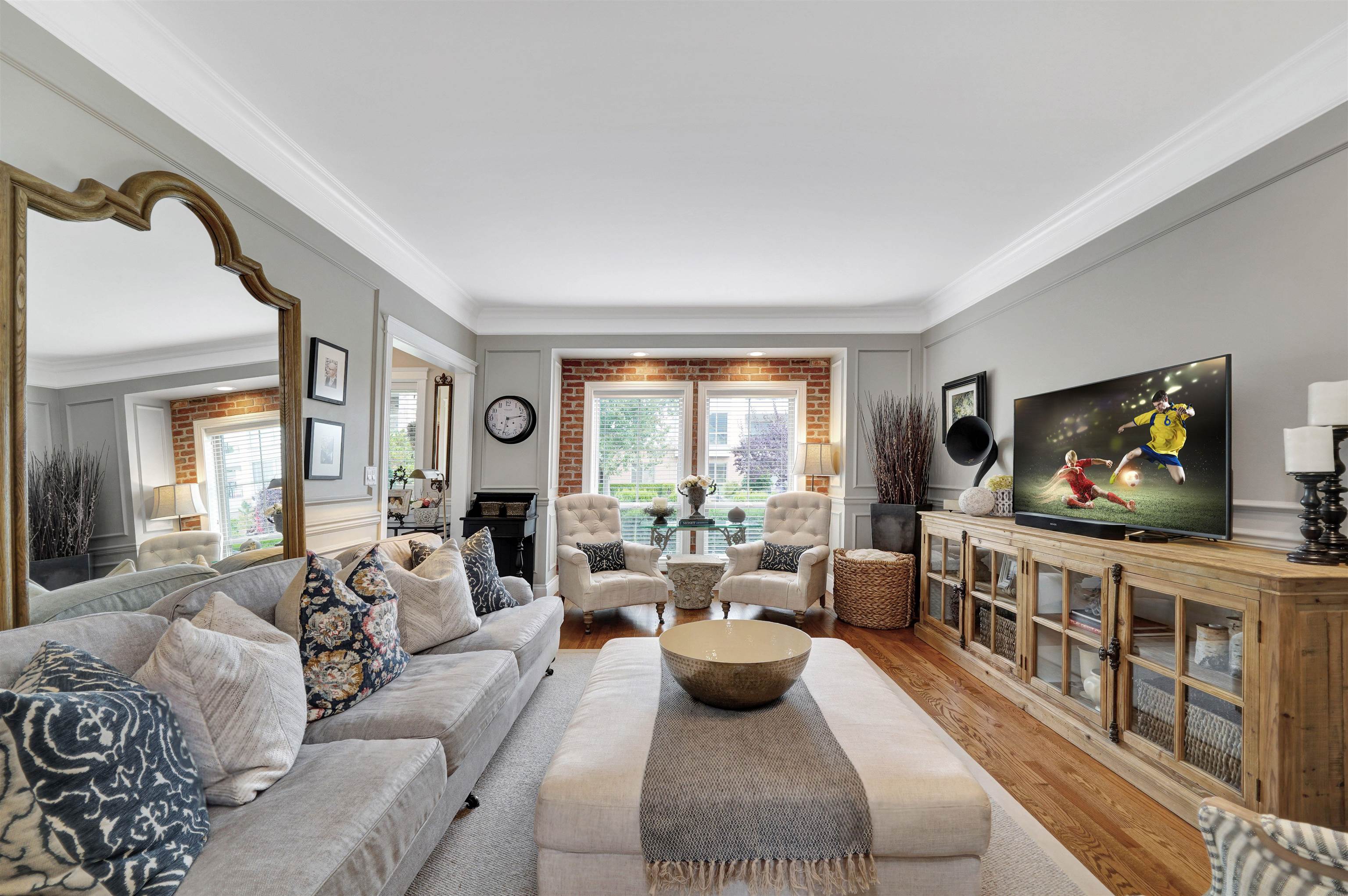 4 15151 BUENA VISTA AVENUE, #4