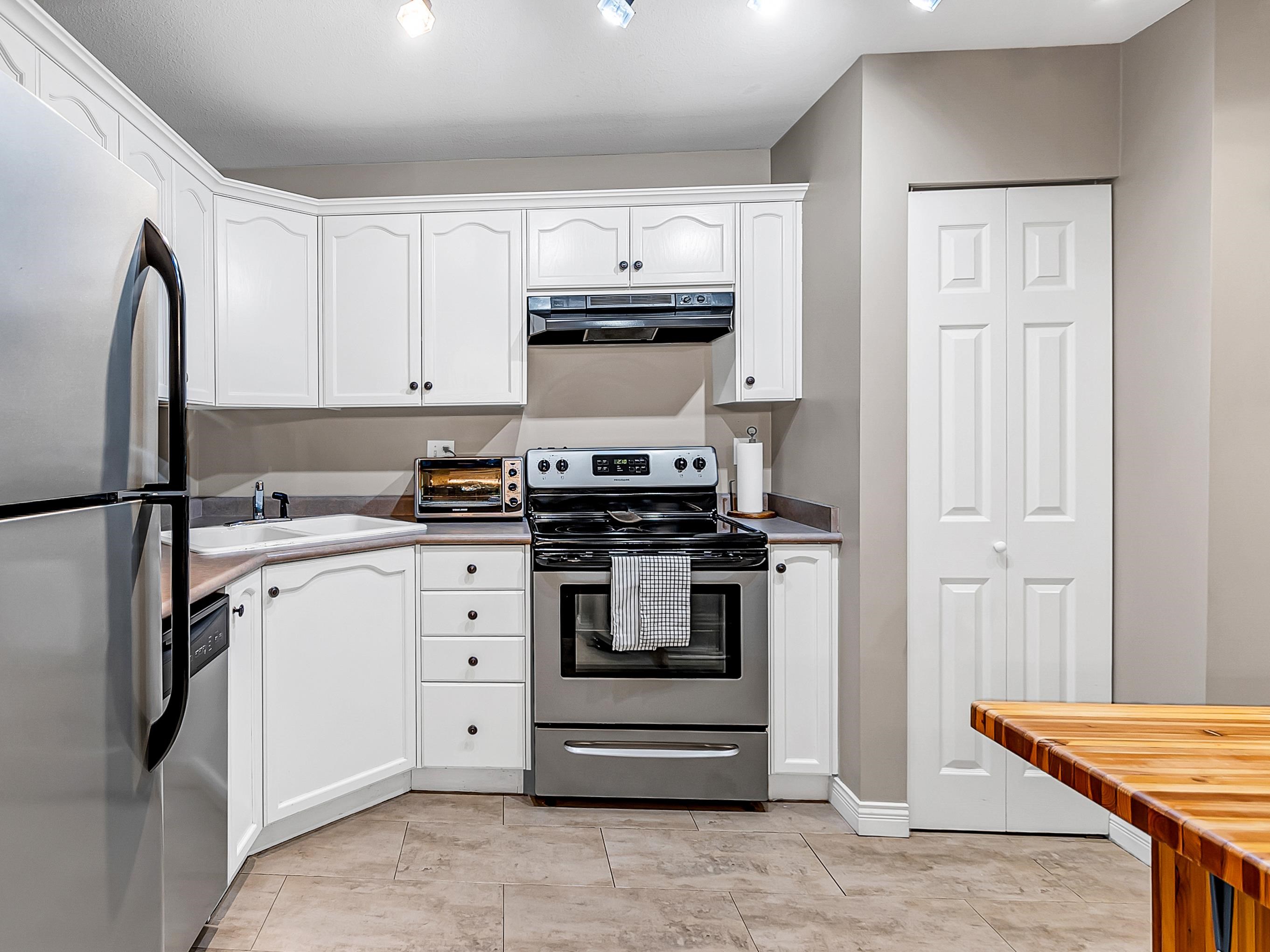 509 301 MAUDE ROAD, #509