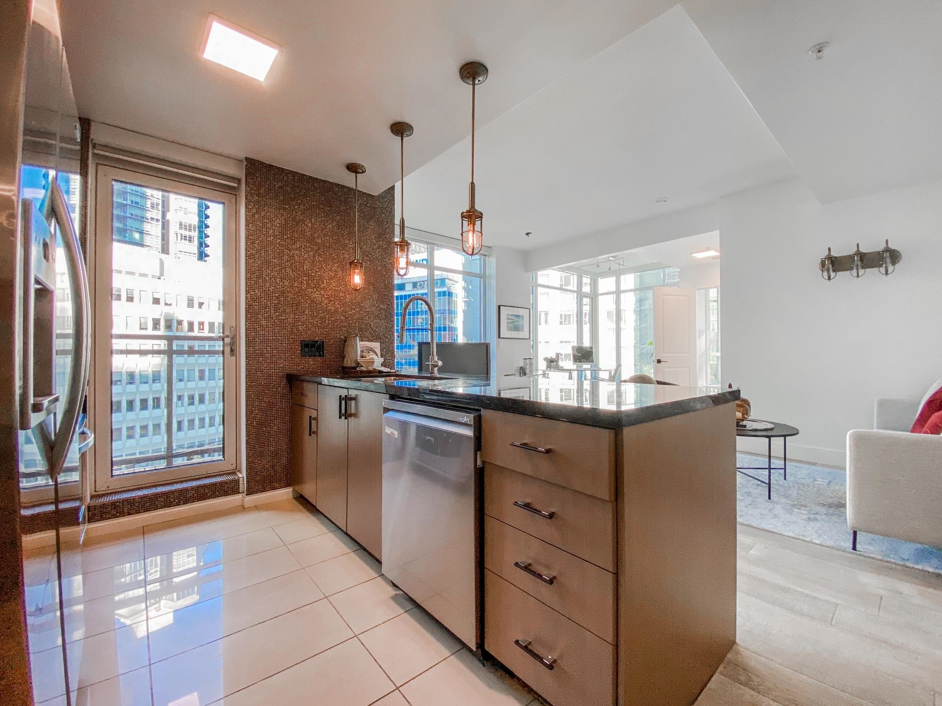 606 1211 MELVILLE STREET, #606