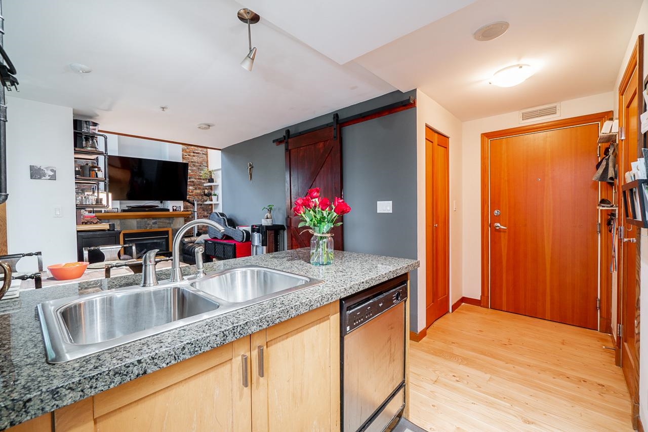 110 7 RIALTO COURT, #110