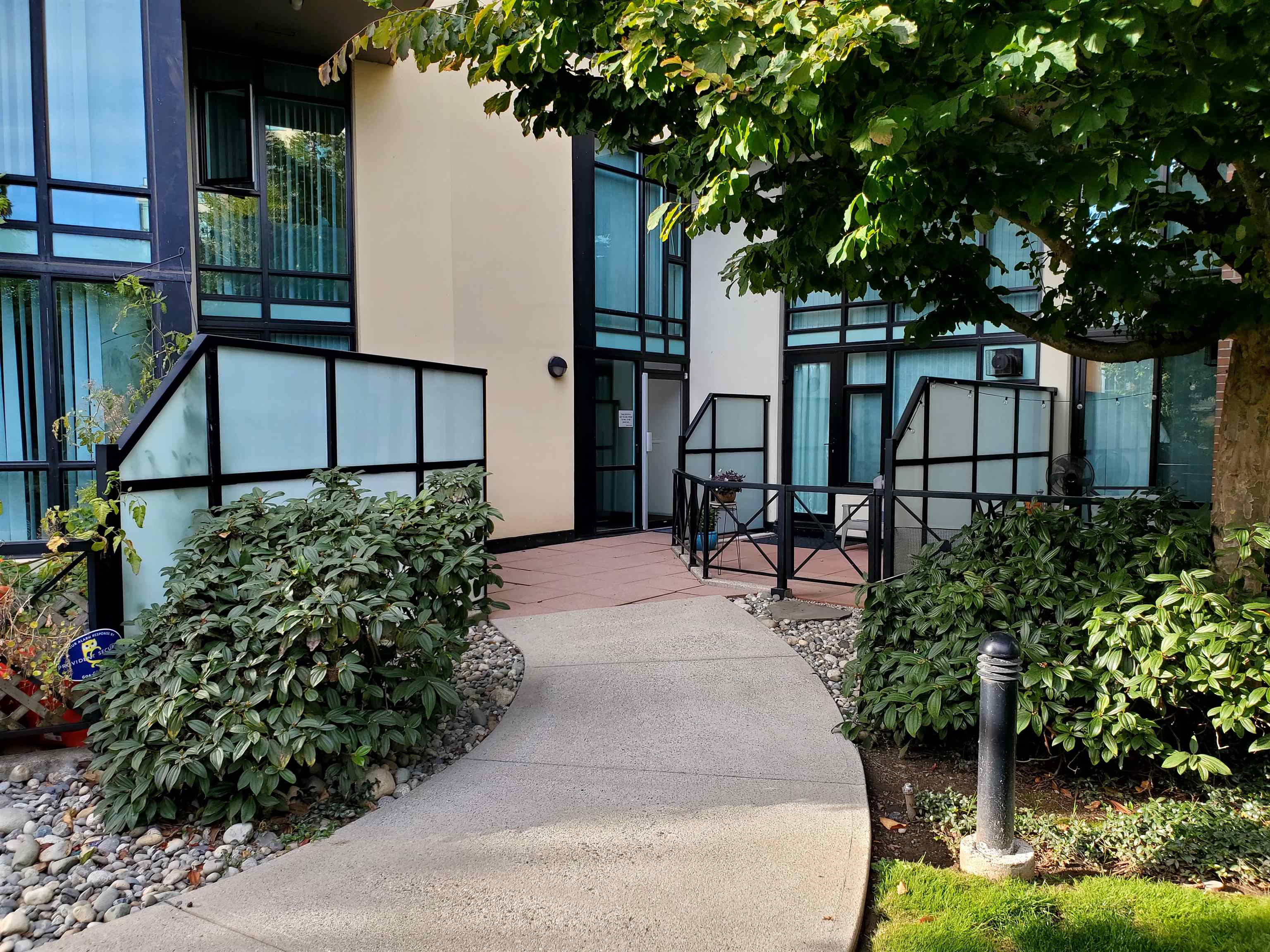 110 7 RIALTO COURT, #110