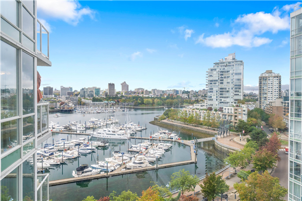 1005 1077 MARINASIDE CRESCENT, Vancouver