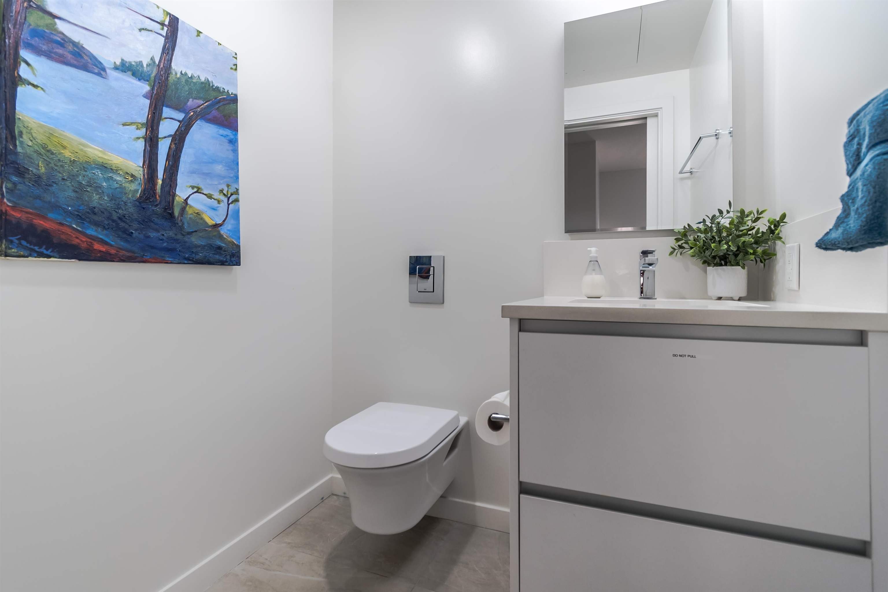 1119 180 E 2ND AVENUE, #1119