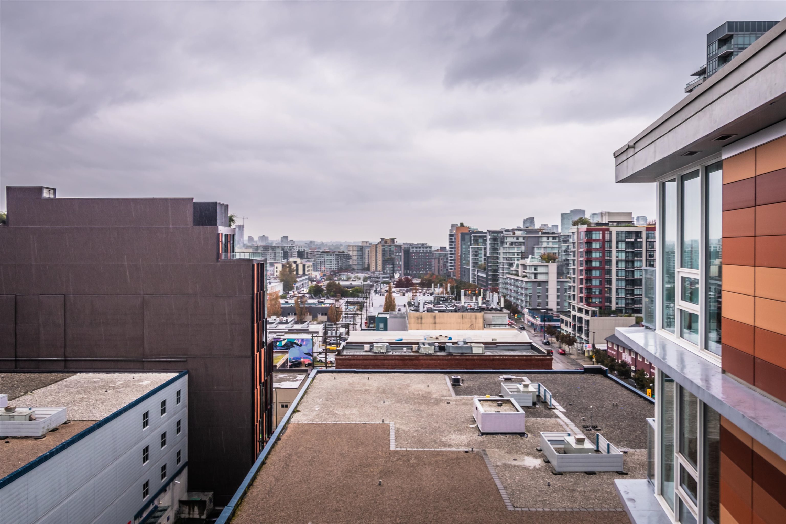 1119 180 E 2ND AVENUE, #1119