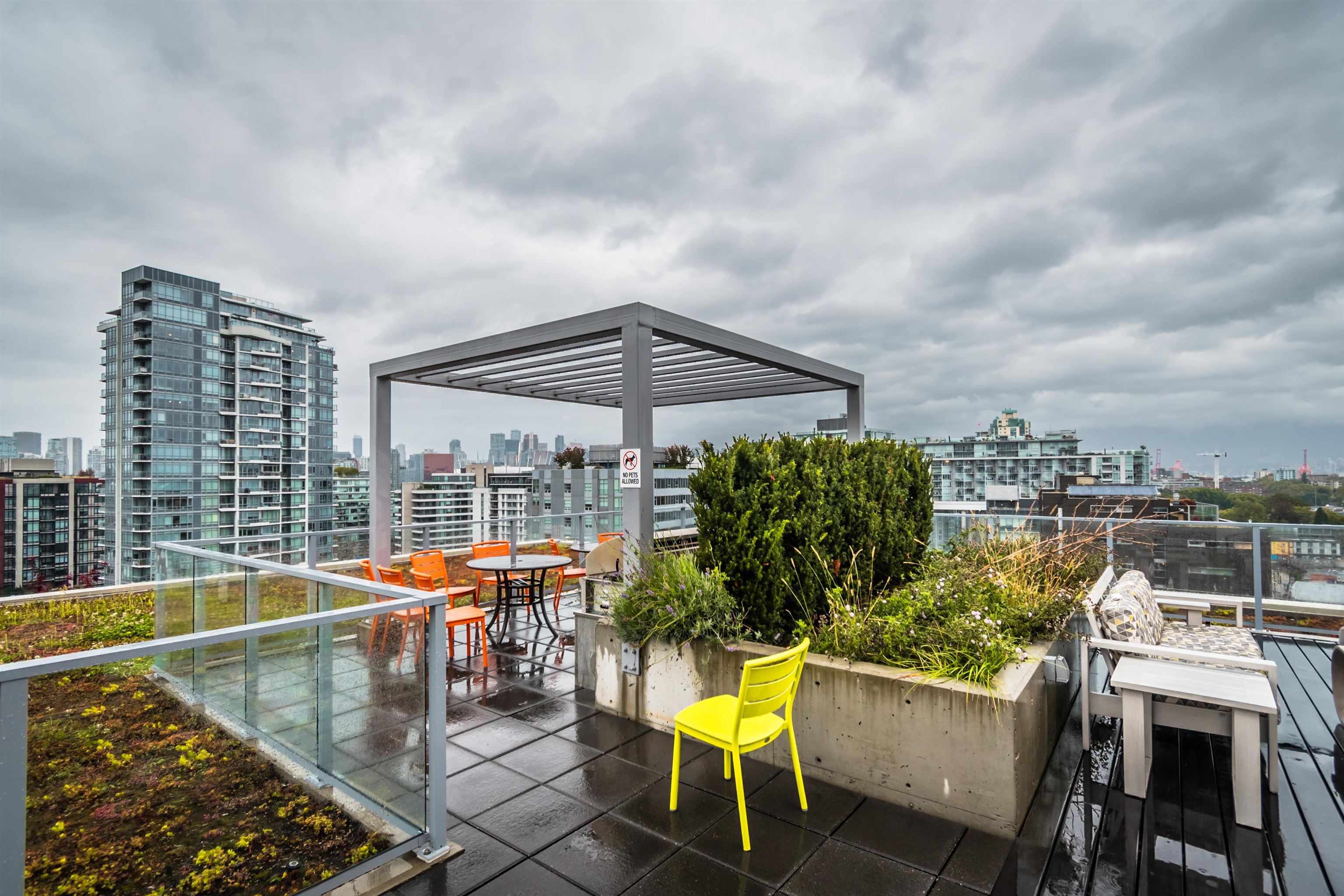 1119 180 E 2ND AVENUE, #1119