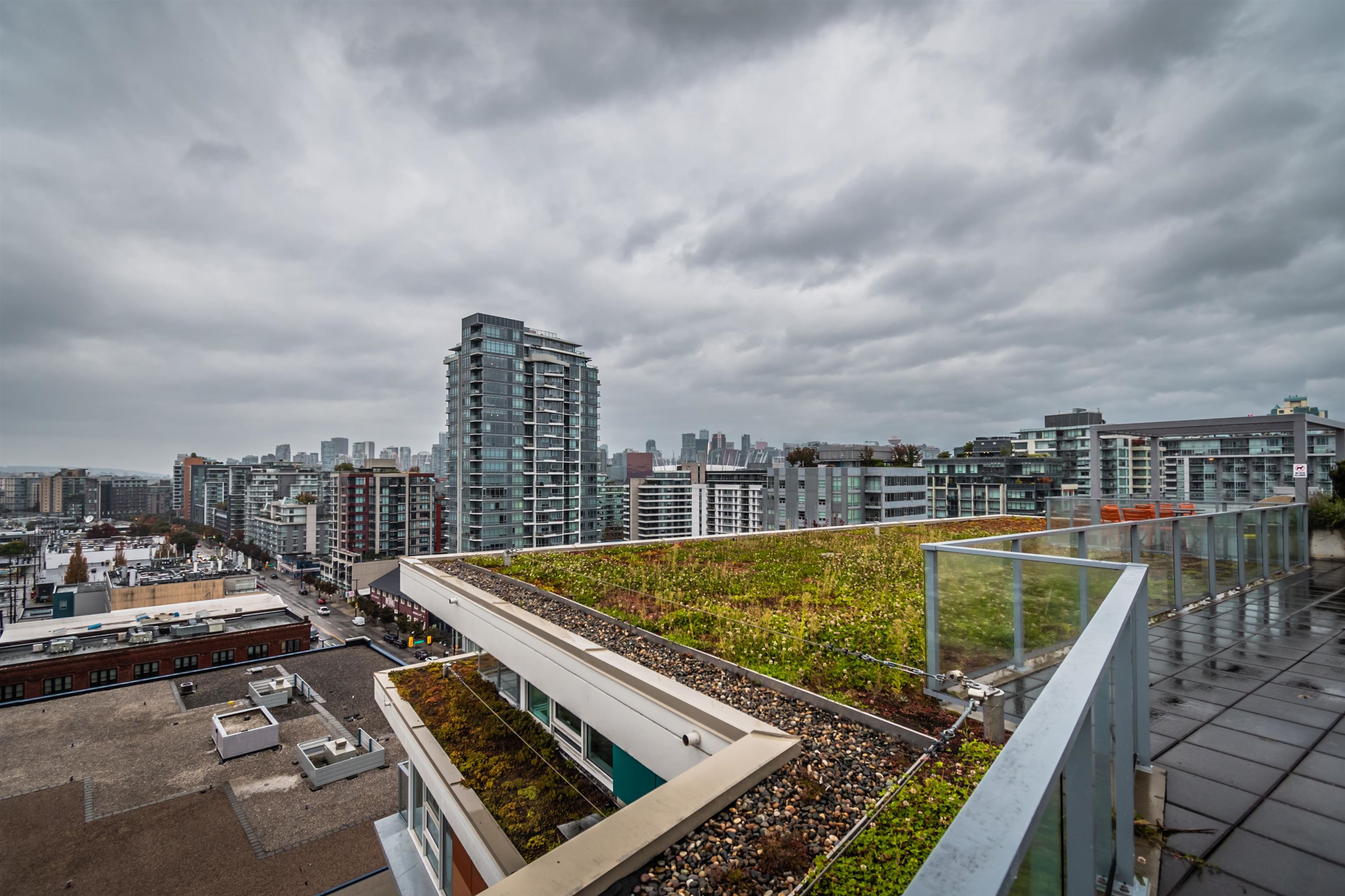 1119 180 E 2ND AVENUE, #1119