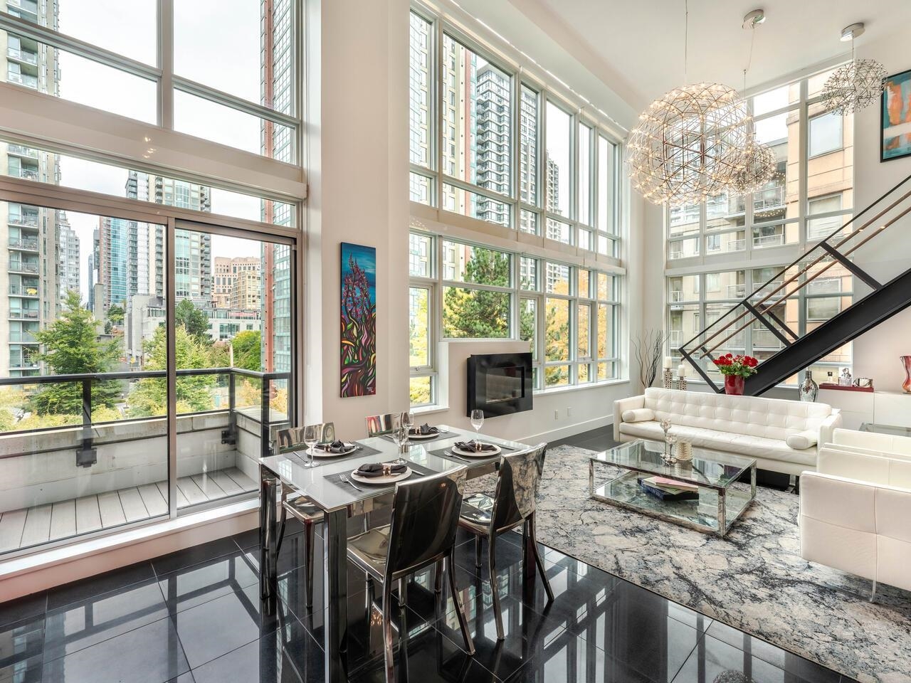 402 988 RICHARDS STREET, #402